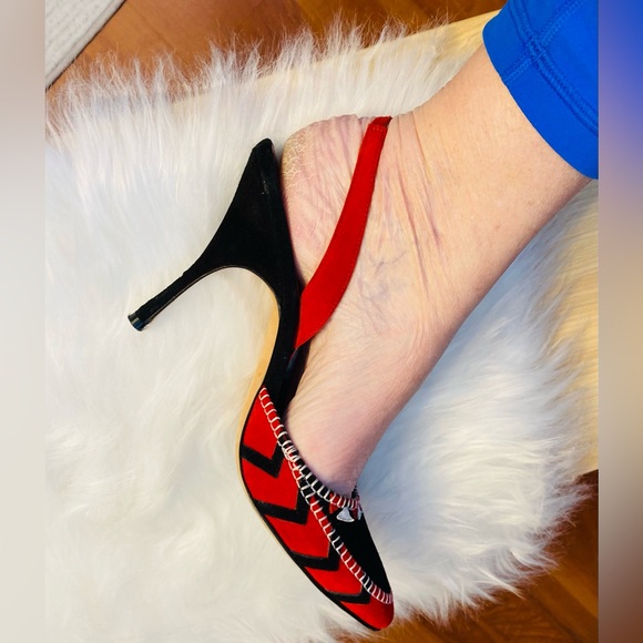 Manolo Blahnik Red and Black Patterned Suede snd Leather Heels Authentic - Picture 9 of 13
